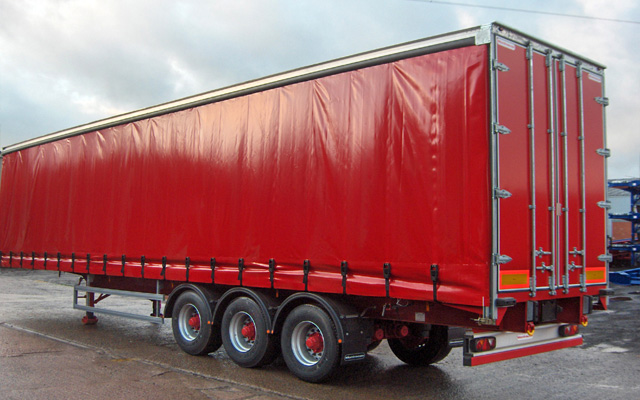 Hire a Curtainsided Trailer with Tri-axle Straightframe