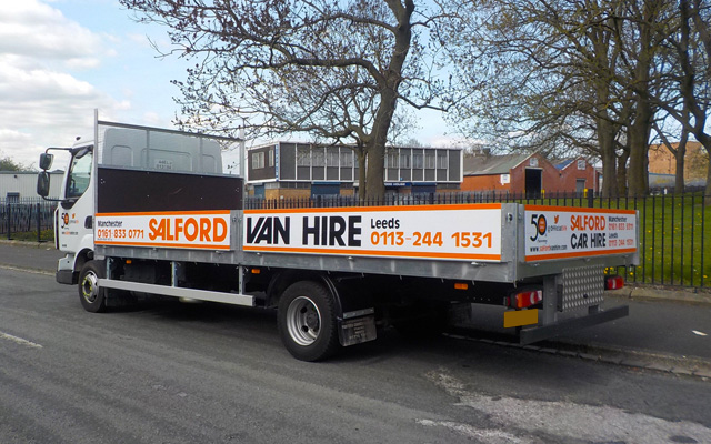 Hire a 7.5T GVW Dropsided Truck