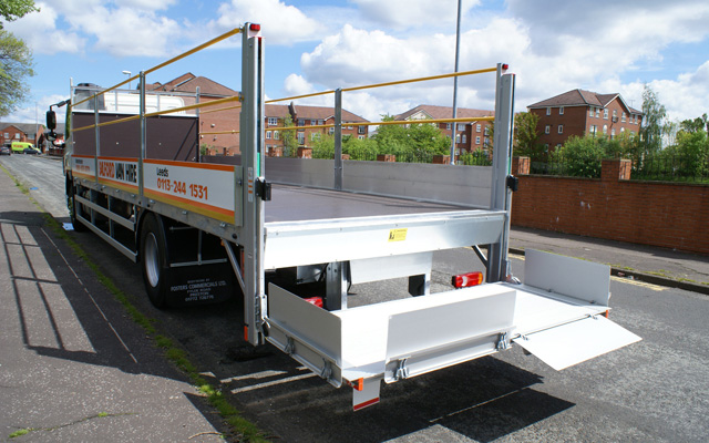 Hire a 7/18T GVW Dropsided Truck with Tail Lift