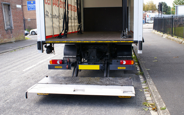 Hire a 7.5T GVW Curtainsided with Tail Lift